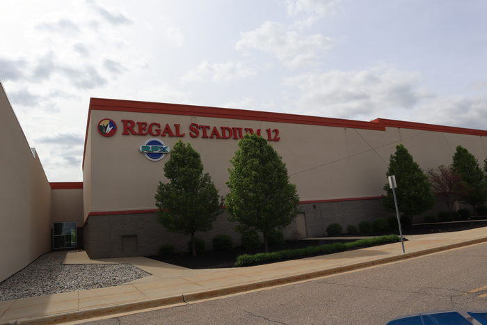 Regal Lansing Mall Stadium 12 & RPX - May 22 2022 Photo (newer photo)